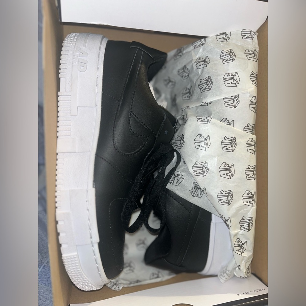 Nike W AF1 Pixel